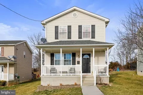 578 Chester St, Strasburg, VA 22657