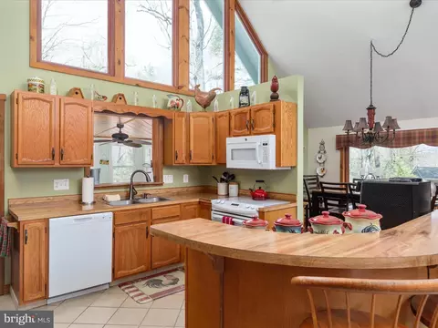 Kitchen - 377 Anderson Rd, Basye, VA 22810 photo 3 of 6