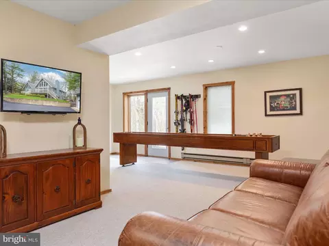 Living - 377 Anderson Rd, Basye, VA 22810 photo 5 of 6