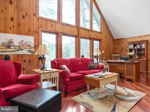 Living - 377 Anderson Rd, Basye, VA 22810 photo 2 of 6