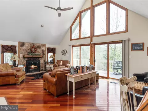 Bedroom - 377 Anderson Rd, Basye, VA 22810 photo 1 of 7