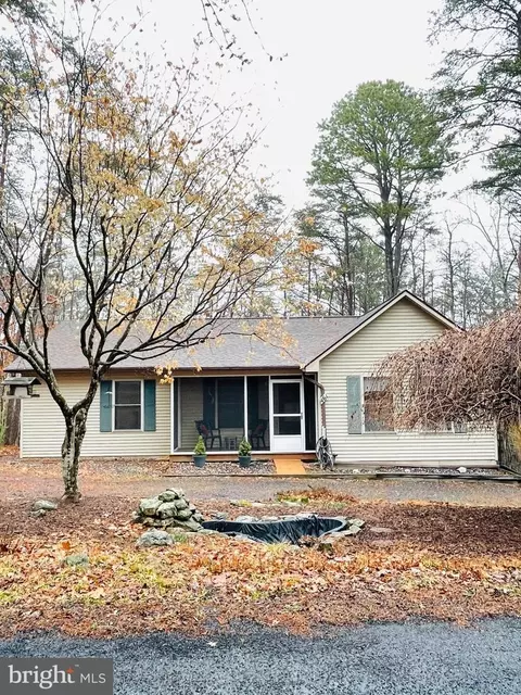 461 Stuart, Basye, VA 22810