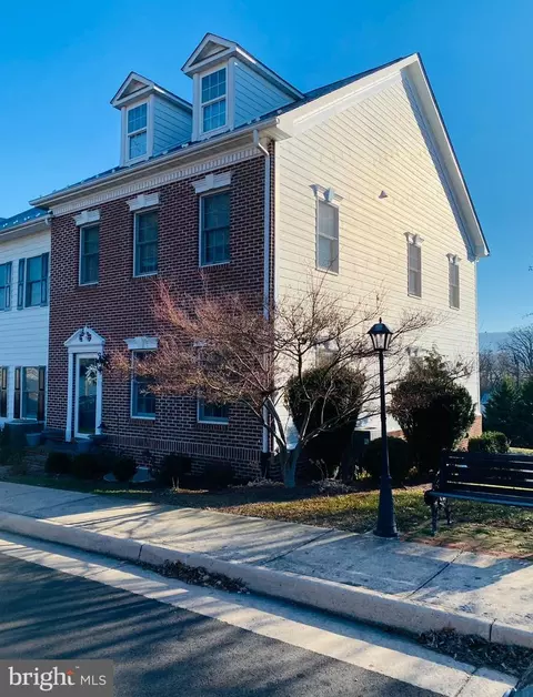 127 S Church St, Woodstock, VA 22664