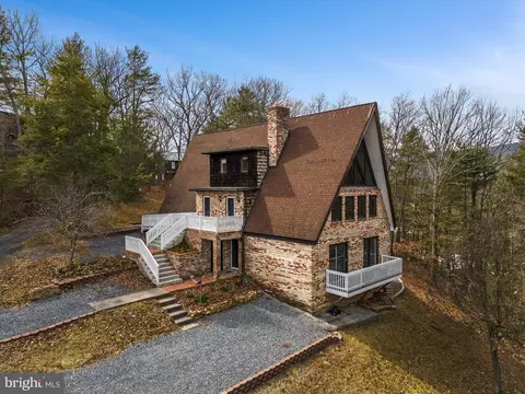 396 Aspen Way N, Basye, VA 22810