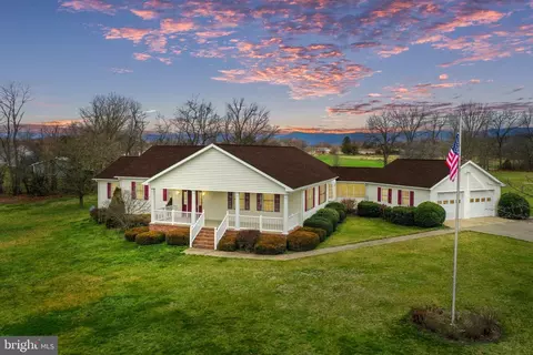 219 Parsons Point Ln, Edinburg, VA 22824