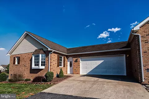 23 Logan Cir, Strasburg, VA 22657