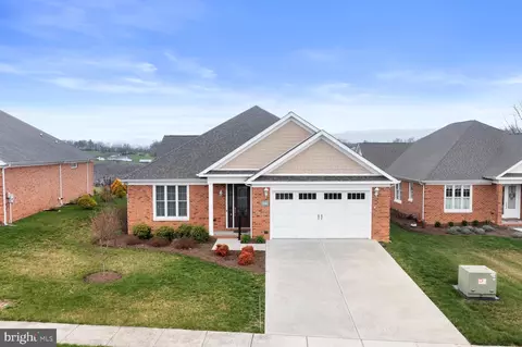 1050 Magnolia Ct, Woodstock, VA 22664