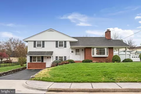 360 E Queen St, Strasburg, VA 22657