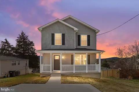 207 S Loudoun, Strasburg, VA 22657