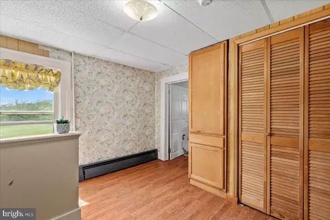 Bedroom - 10932 Senedo Rd, Mount Jackson, VA 22842 photo 3 of 7