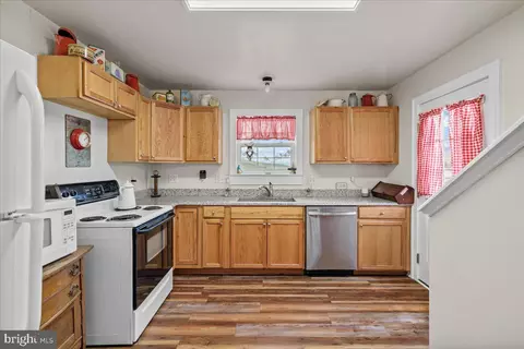 Kitchen - 10932 Senedo Rd, Mount Jackson, VA 22842 photo 1 of 3