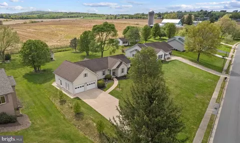 9901 Woodbine Way, New Market, VA 22844
