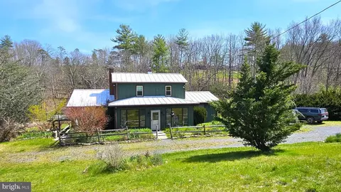 382 Privet Ln, Fort Valley, VA 22652