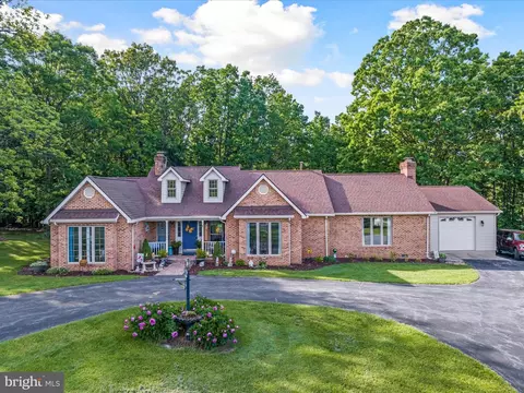 140 Abraham Ct, Woodstock, VA 22664
