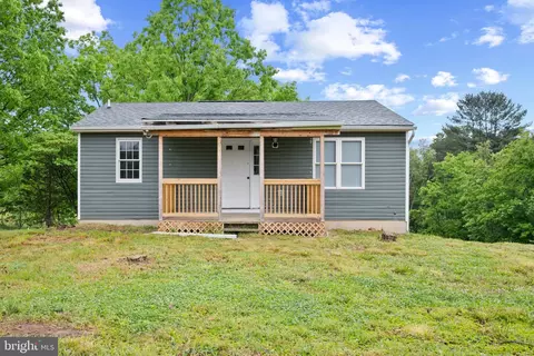 6279 Woodstock Tower Rd, Fort Valley, VA 22652
