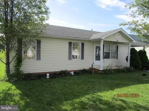 991 Dutchess Cir, Strasburg, VA 22657