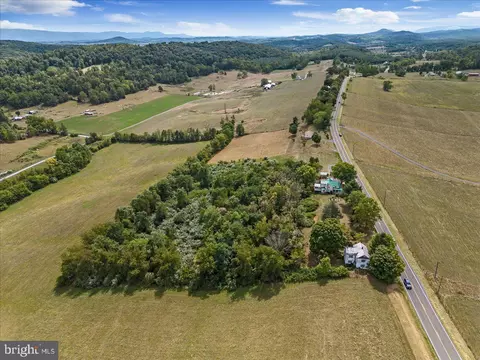 13014 Senedo Rd, Mount Jackson, VA 22842 photo 2