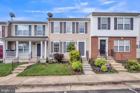 402 Pendleton Ln, Strasburg, VA 22657