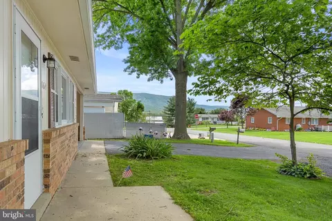 164 Maple Ave, Mount Jackson, VA 22842 photo 2