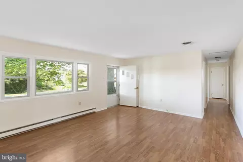164 Maple Ave, Mount Jackson, VA 22842 photo 3
