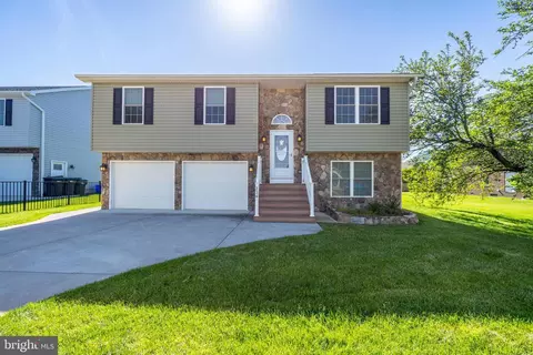 236 Stonewall St, Strasburg, VA 22657