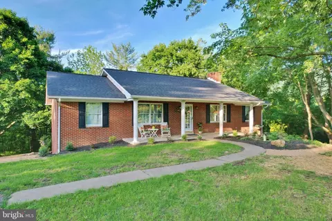 429 Hickory Ln, Woodstock, VA 22664