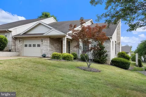 208 Fairground Rd, Woodstock, VA 22664