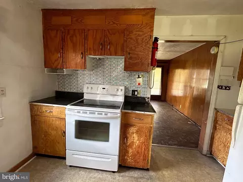 Kitchen - 6191 Randall St, Mount Jackson, VA 22842 photo 4 of 4