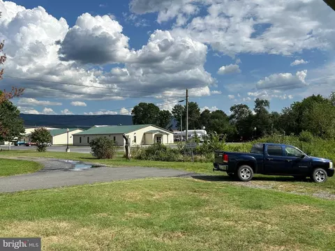 Exterior - 6191 Randall St, Mount Jackson, VA 22842 photo 4 of 4