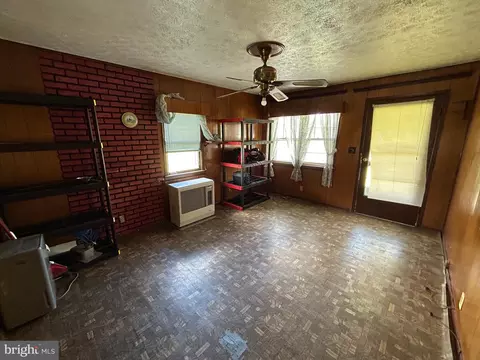 Living - 6191 Randall St, Mount Jackson, VA 22842 photo 1 of 1