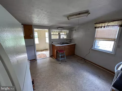 Kitchen - 6191 Randall St, Mount Jackson, VA 22842 photo 2 of 4