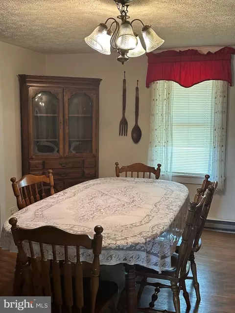 Dining - 629 Kelly Rd, Mount Jackson, VA 22842 photo 1 of 7