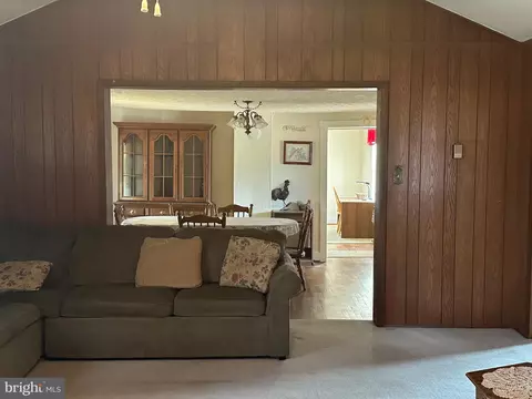 Entry Way - 629 Kelly Rd, Mount Jackson, VA 22842 photo 1 of 2