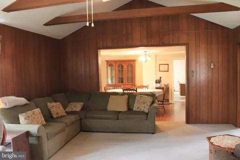 Living - 629 Kelly Rd, Mount Jackson, VA 22842 photo 4 of 6
