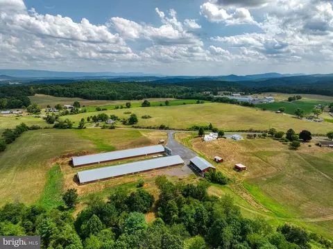 View/Area - 629 Kelly Rd, Mount Jackson, VA 22842 photo 2 of 10