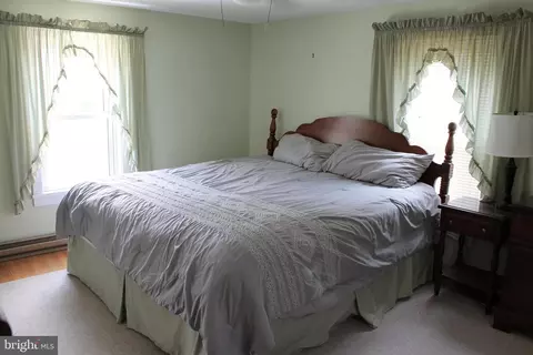 Bedroom - 629 Kelly Rd, Mount Jackson, VA 22842 photo 5 of 9