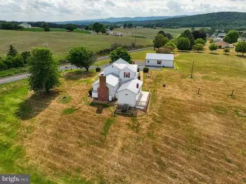 View/Area - 629 Kelly Rd, Mount Jackson, VA 22842 photo 8 of 10