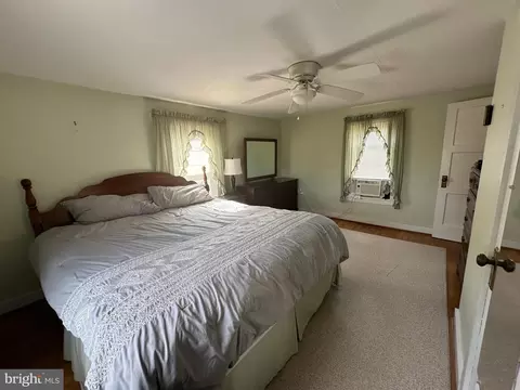 Bedroom - 629 Kelly Rd, Mount Jackson, VA 22842 photo 2 of 9