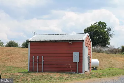Exterior - 629 Kelly Rd, Mount Jackson, VA 22842 photo 16 of 17