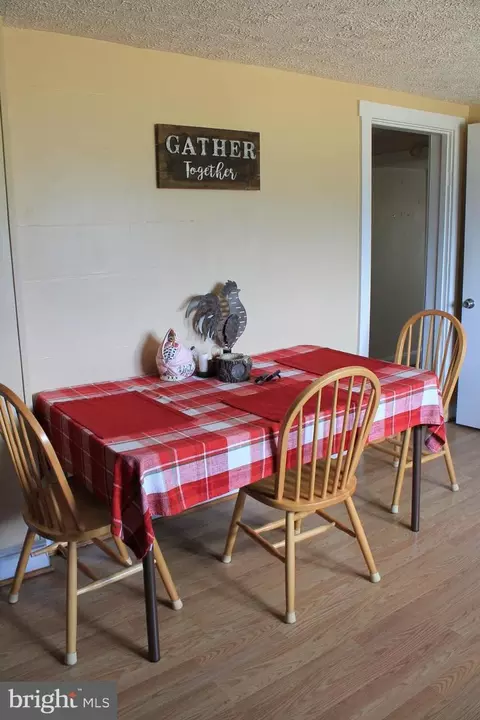 Dining - 629 Kelly Rd, Mount Jackson, VA 22842 photo 7 of 7