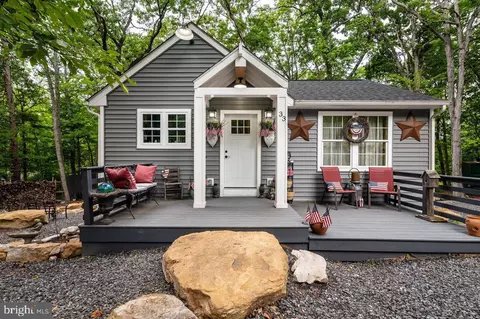 33 Run Away Ln, New Market, VA 22844