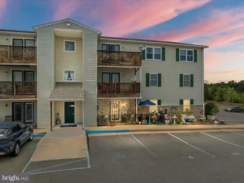 45 Hailey Ln #A-4, Strasburg, VA 22657