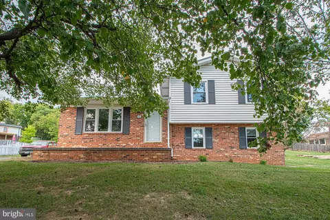 433 Virginia St, Strasburg, VA 22657