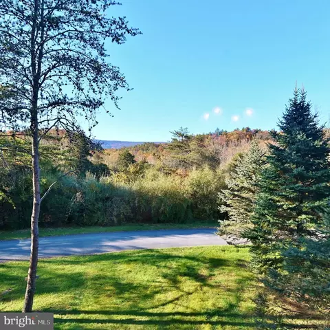 997 Quail Rd, Basye, VA 22810