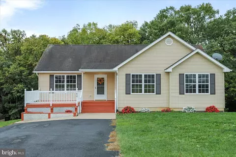 154 Baer Oak Dr, Maurertown, VA 22644