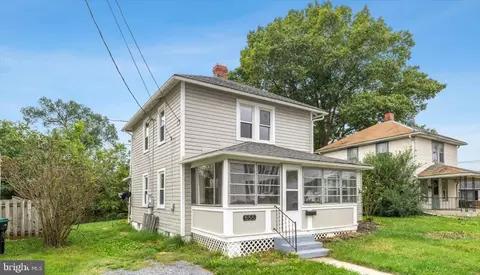 555 W King St, Strasburg, VA 22657