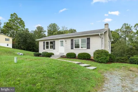 17583 Senedo Rd, Edinburg, VA 22824
