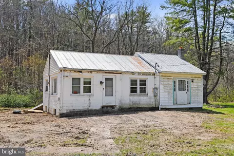 887 Gap Rd, Strasburg, VA 22657