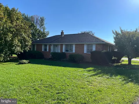 56 High View Dr, Maurertown, VA 22644