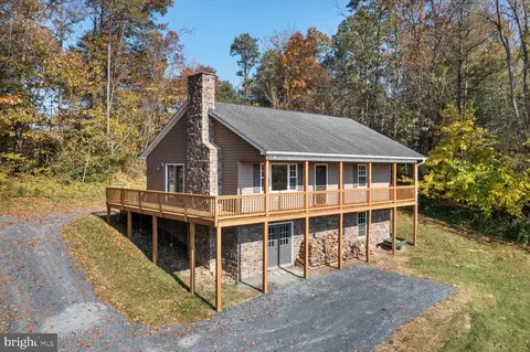 192 Mowry Ln, Edinburg, VA 22824